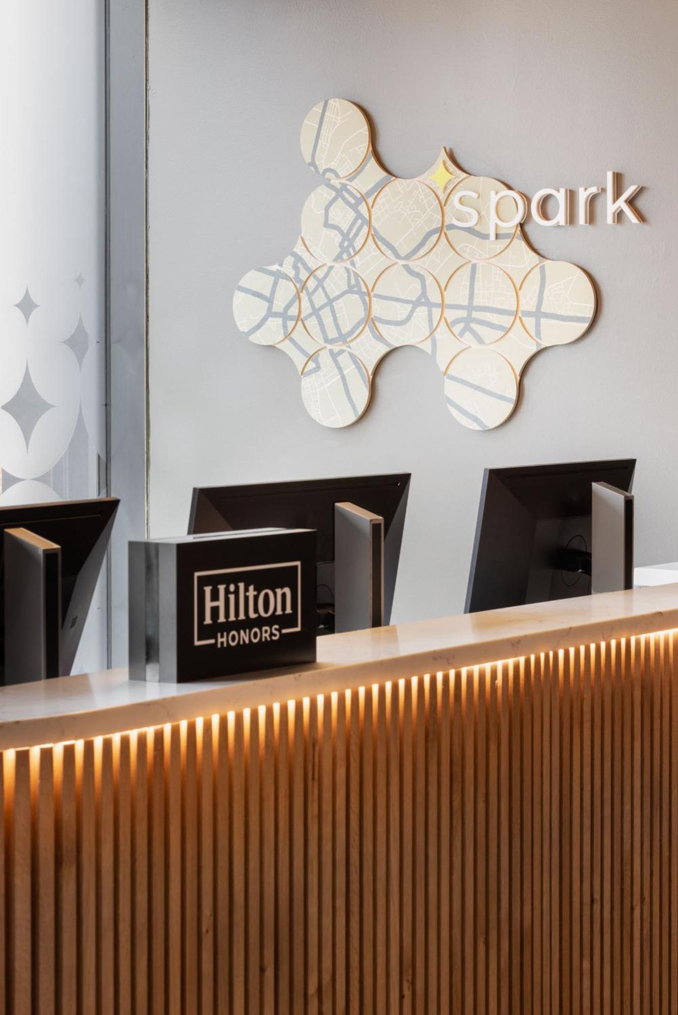 Spark By Hilton London Romford Exterior foto